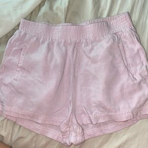 pink shorts